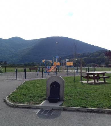 Aire de jeux - Pierre Châtel - Le Bourg