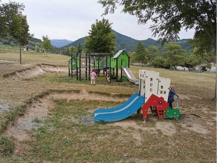 Photo 2 Aire de Jeux Plage de Savel