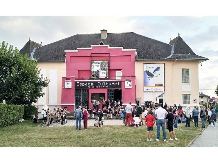 Photo 2 La Mure Cinéma Théâtre
