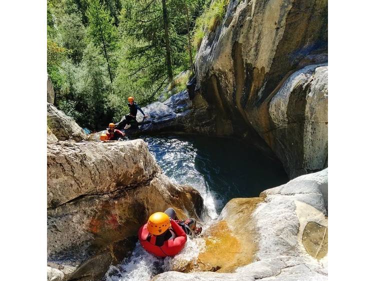 Photo 3 Canyoning découverte - Canyon de Rouanette avec Écrins Spéléo Canyon