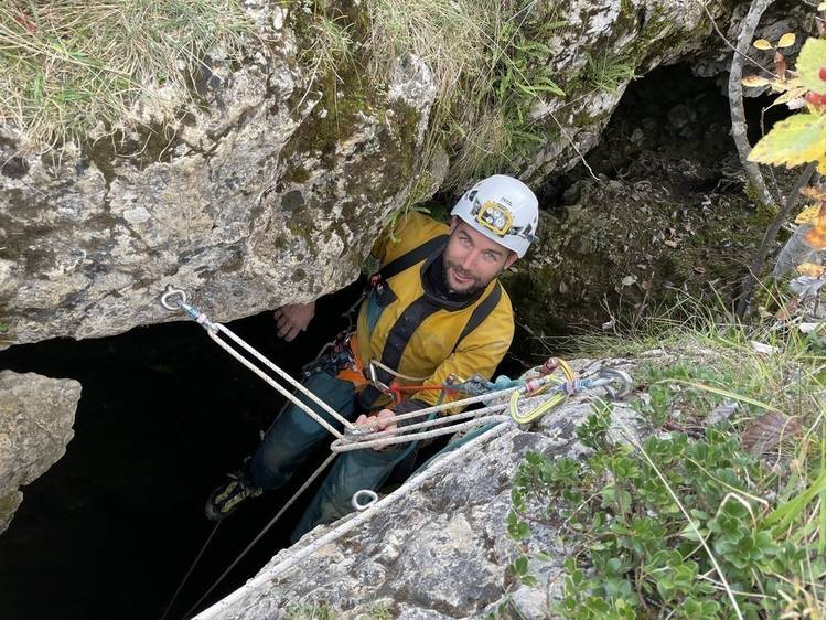 Photo 2 Spéléologie pour tous niveaux avec Écrins Spéléo Canyon