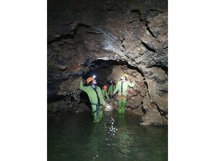 Photo 15 Spéléologie pour tous niveaux avec Écrins Spéléo Canyon
