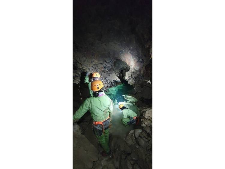 Photo 1 Spéléologie sportive - Grotte du Puits des Bans - Dévoluy  avec Ecrins Spéléo Canyon