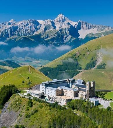 Randonnée pédestre  : Circuit des crêtes et col de Parquetout du sportif