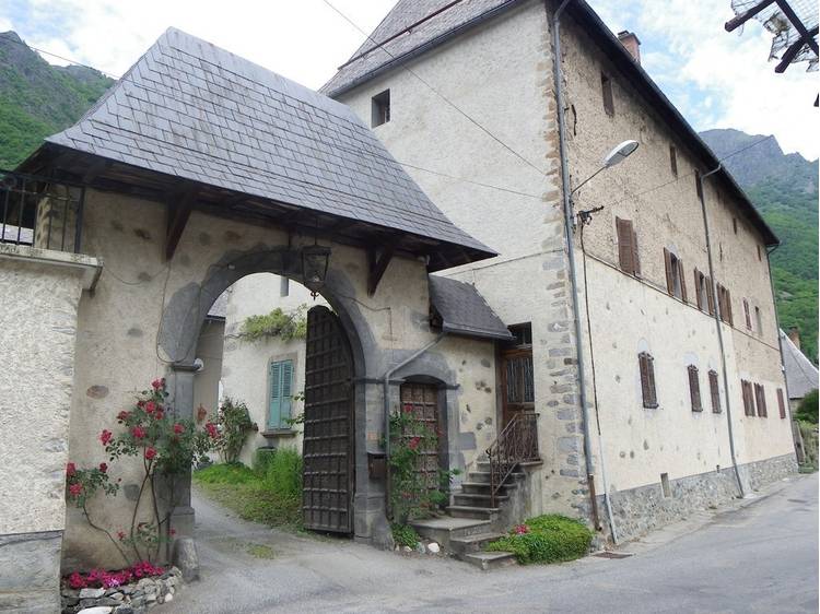 Photo 1 La maison de maître Bernard ou Maison Champollion