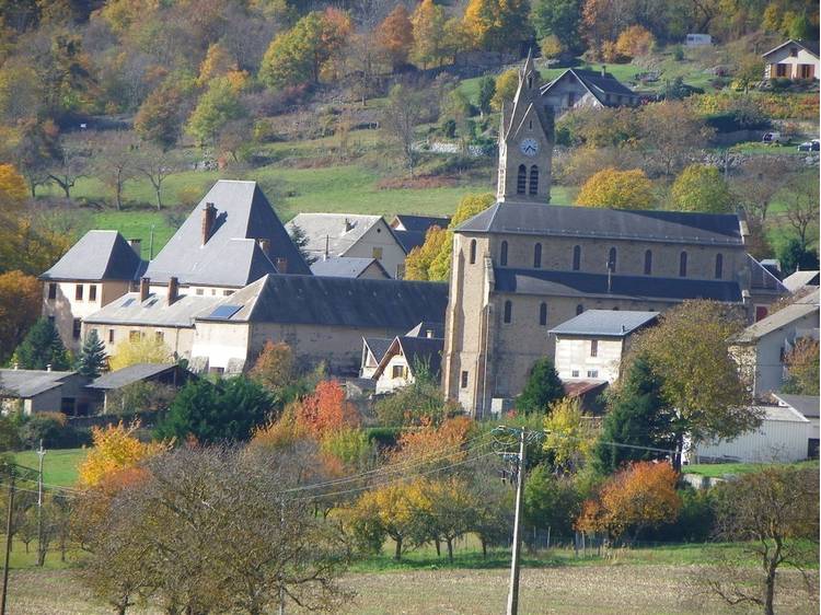 Photo 1 Church Saint Pierre - Valbonnais