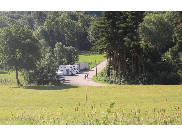 Photo 1 Aire de stationnement camping-car Valbonnais