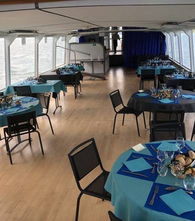 Croisières déjeuner et dîner sur le bateau La MIRA