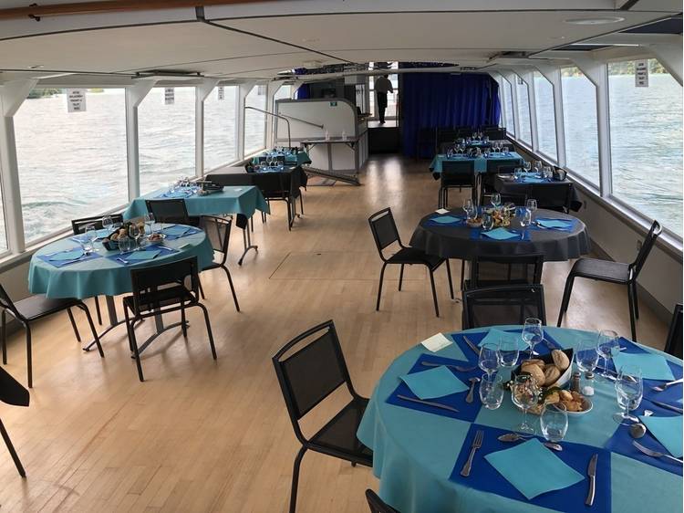 Photo 1 Croisières déjeuner et dîner sur le bateau La MIRA